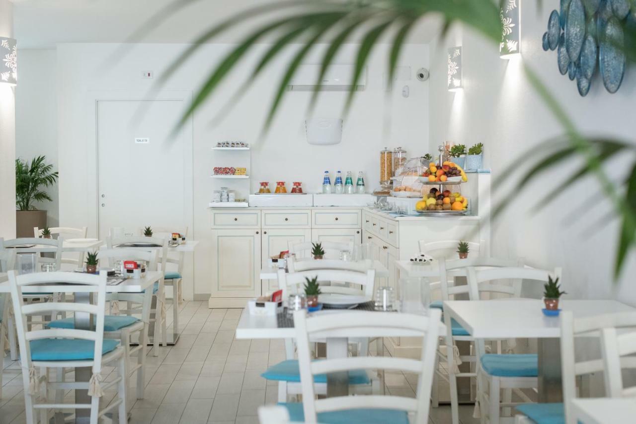 Hotel Regina Simius Villasimius Kültér fotó