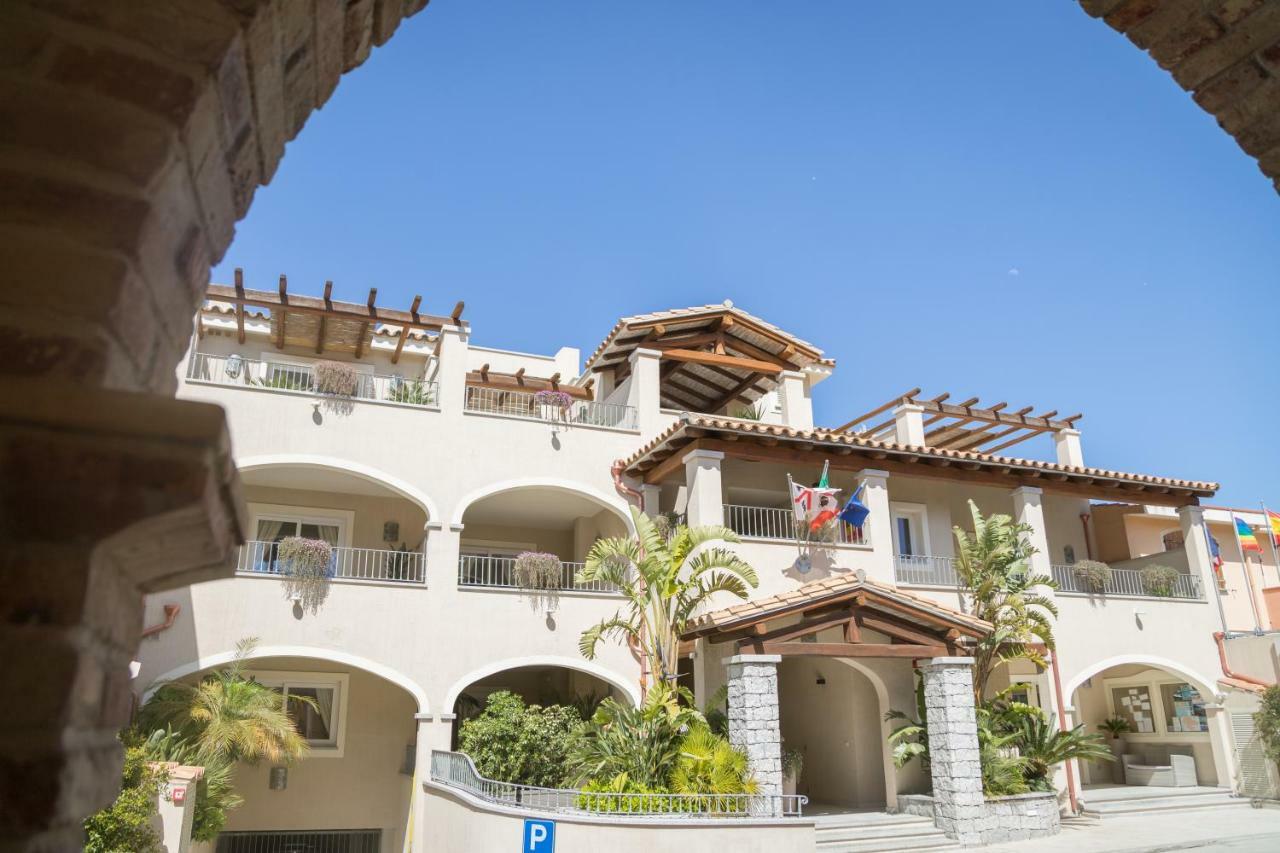Hotel Regina Simius Villasimius Kültér fotó