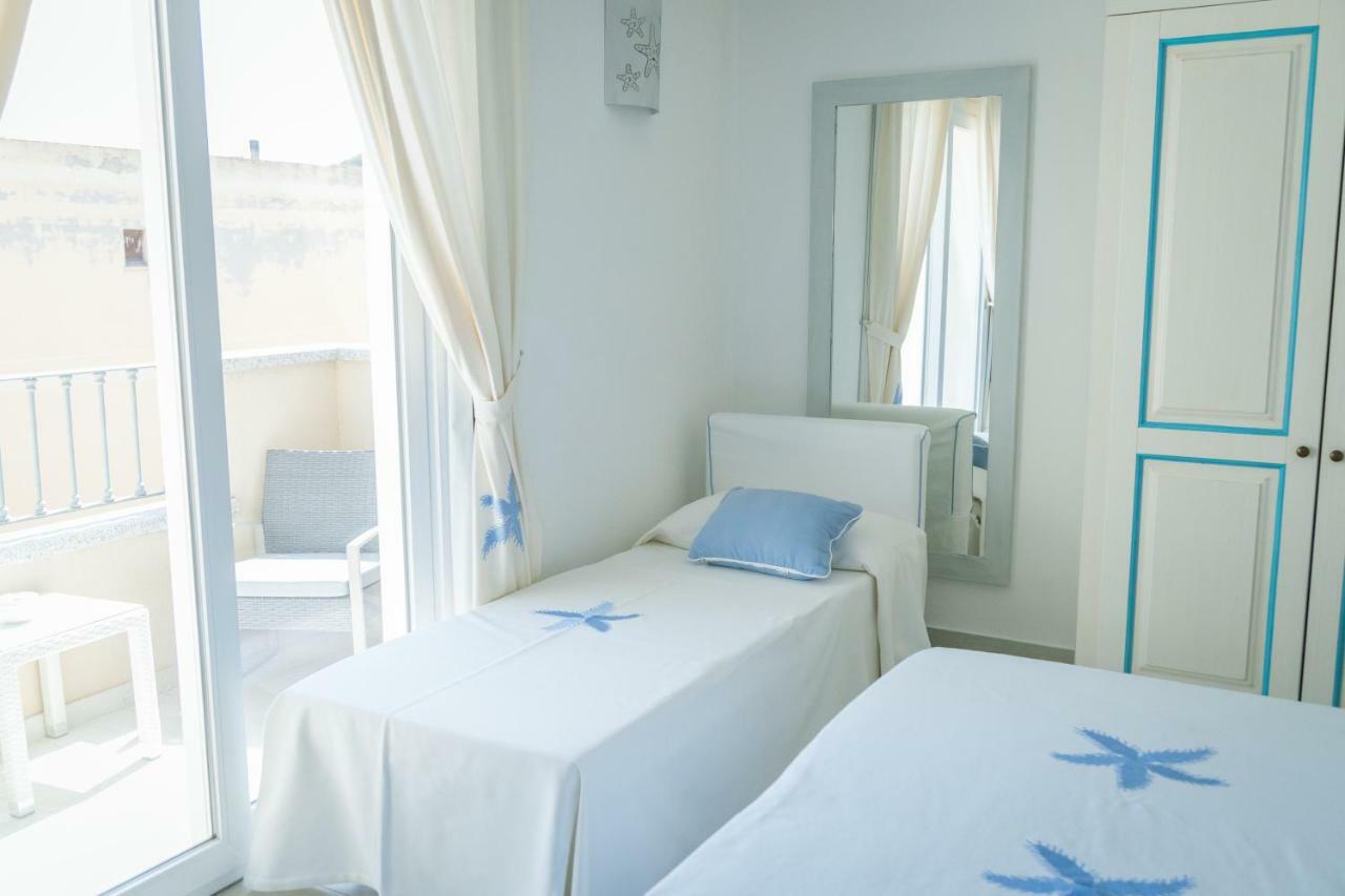 Hotel Regina Simius Villasimius Kültér fotó
